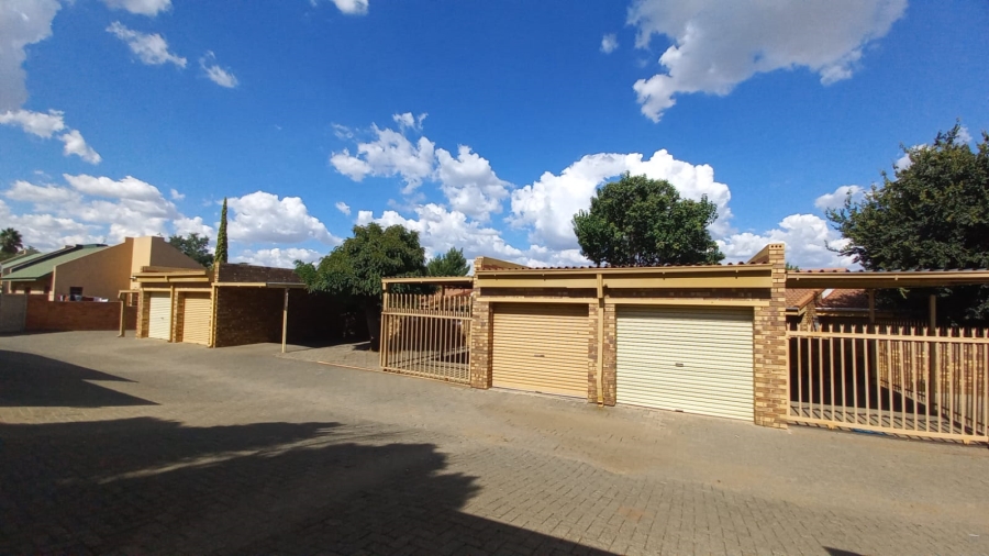 To Let 2 Bedroom Property for Rent in Navalsig Free State
